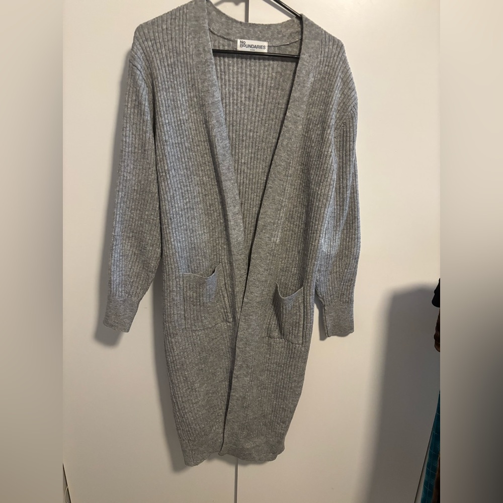 No Boundaries Heather Gray Knit Top (New)